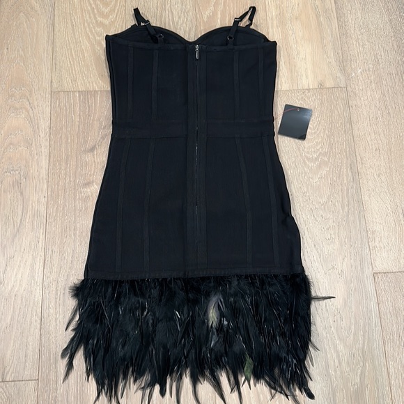 Bebe Elora feather bandage dress - Picture 3 of 3